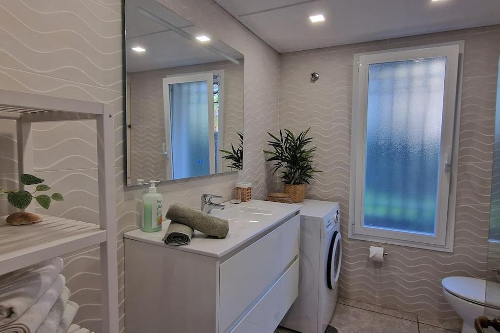 Luxe Studio Met Ruim Terras, Vlak Aan Zee! Sitio de Calahonda Екстериор снимка