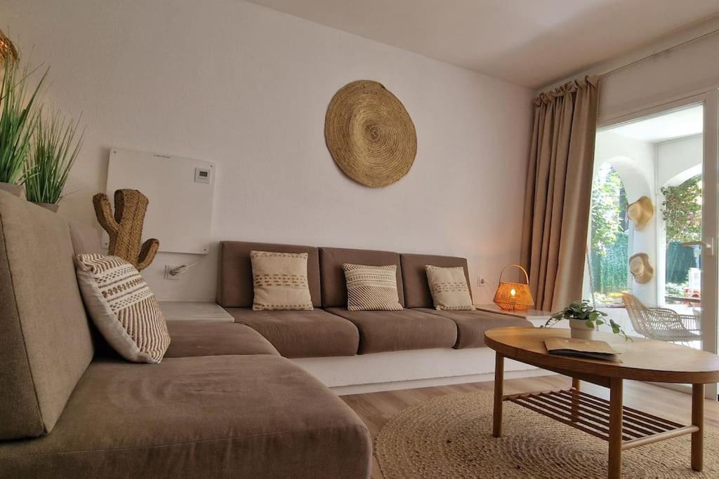Luxe Studio Met Ruim Terras, Vlak Aan Zee! Sitio de Calahonda Екстериор снимка